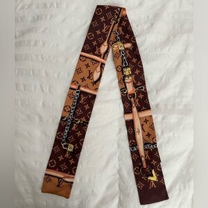 Authentic Louis Vuitton bandeau scarf ✨final price drop